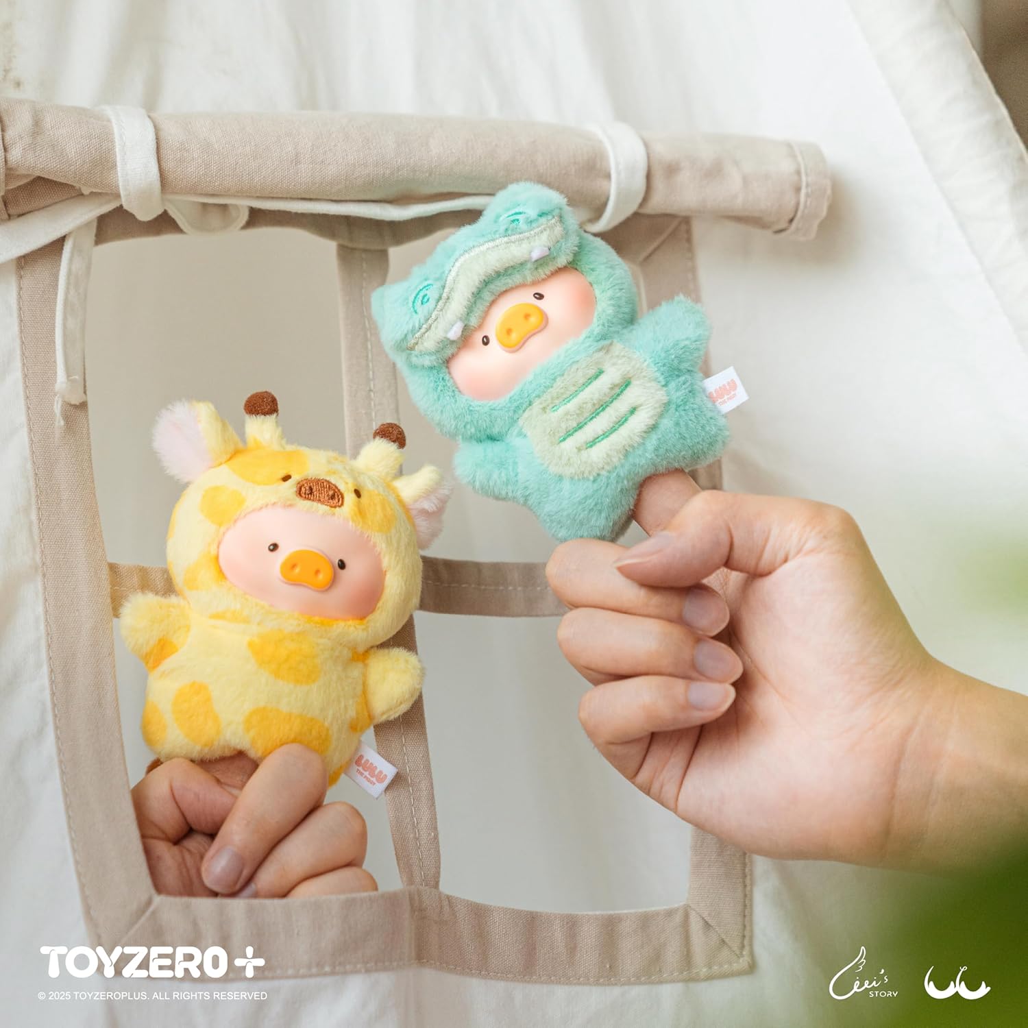 TOYZERO+ Lulu The Piggy Blind Box Figures - Puppet Show Series Plush Keychain Blind Boxes Figurines Finger Puppet Toy Cute Stuffed Animals Mystery Box Collectible Decorations Birthday Gift, Single Box (vip)